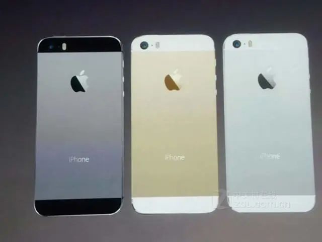 iPhone 12 海军蓝曝光!“暗夜绿”没了? iPhone 12 海军蓝曝光!“暗夜绿”没了?